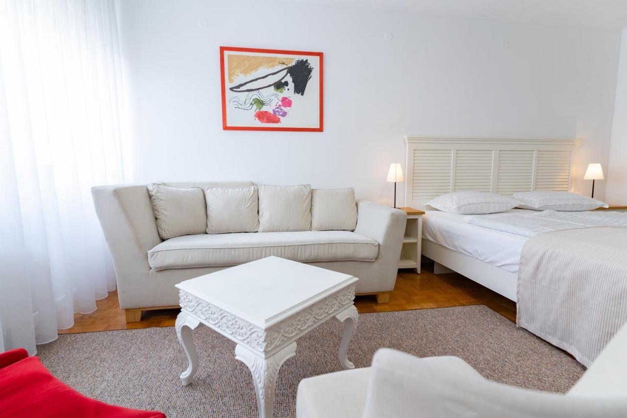 Artearia Hotel Bjelovar Esterno foto