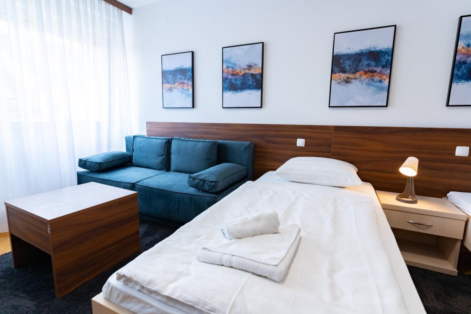 Artearia Hotel Bjelovar Esterno foto