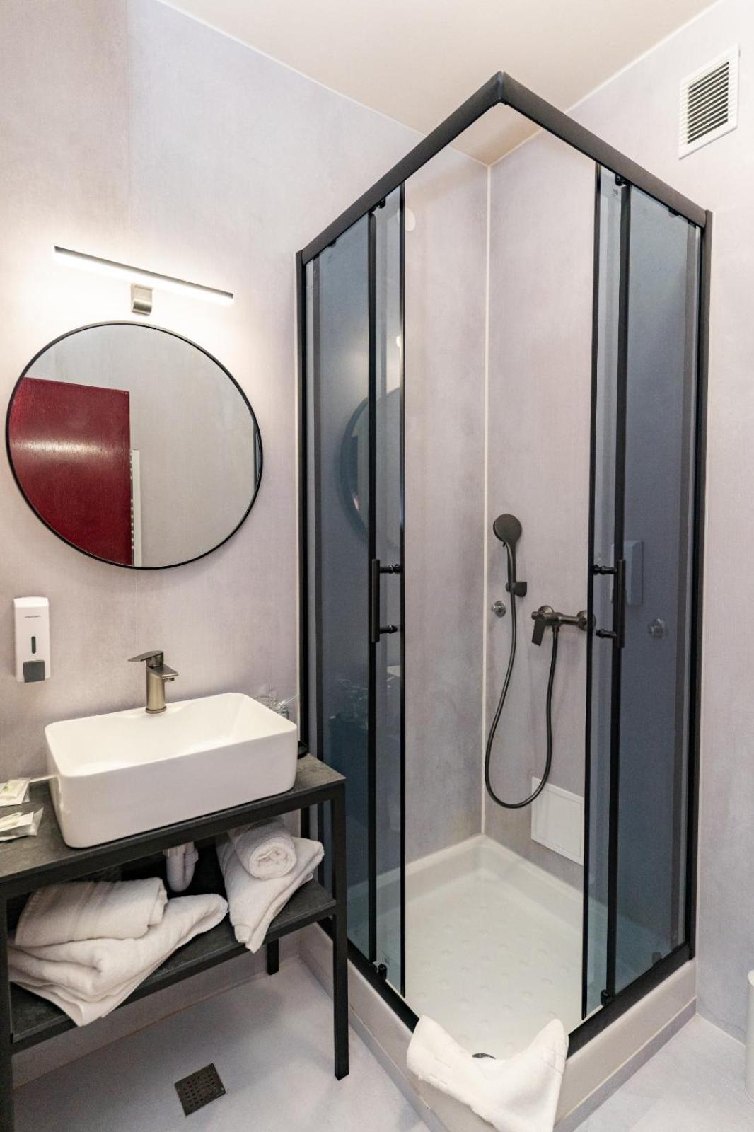 Artearia Hotel Bjelovar Esterno foto